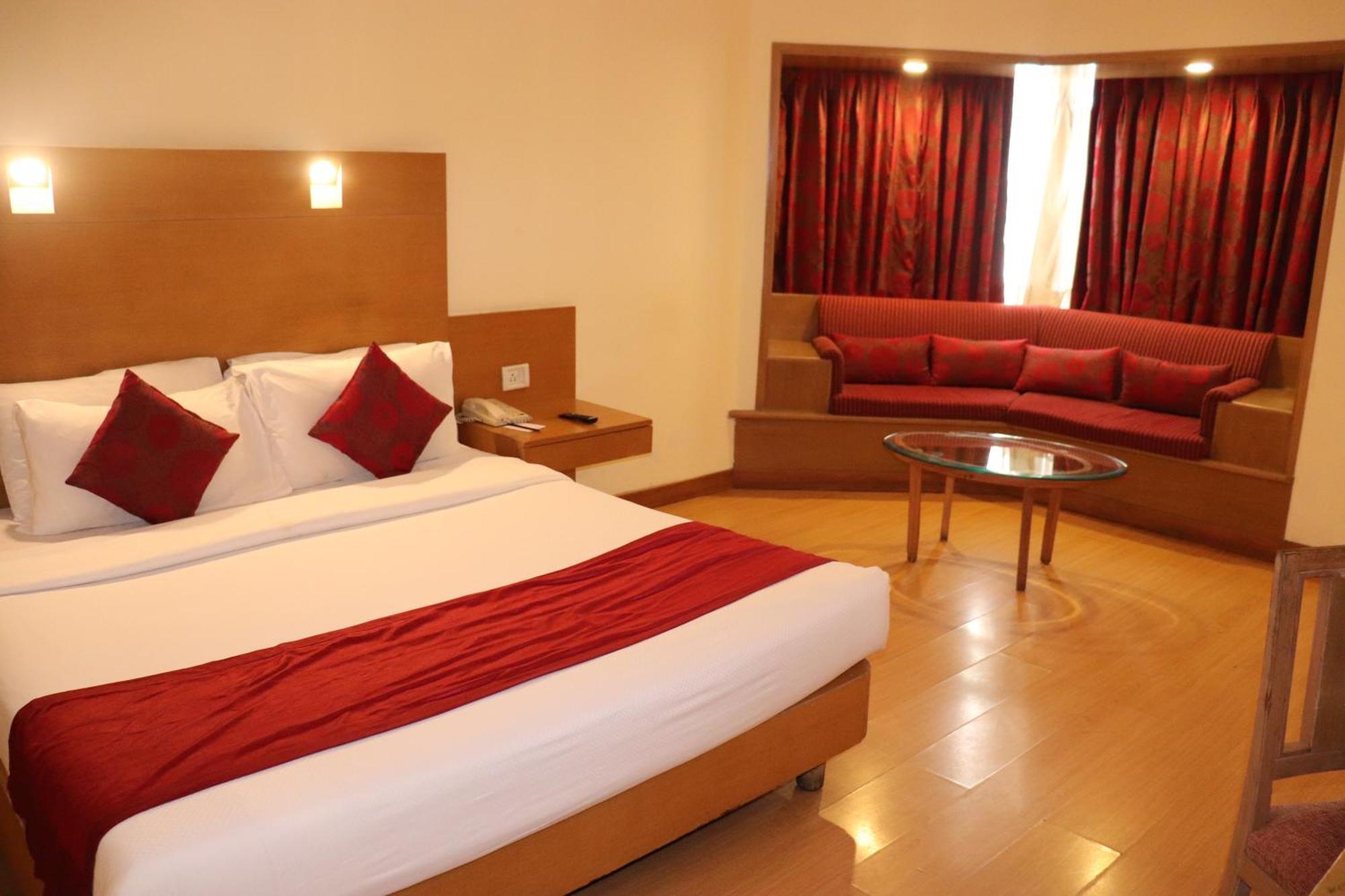 Vits Aurangabad Hotel Buitenkant foto