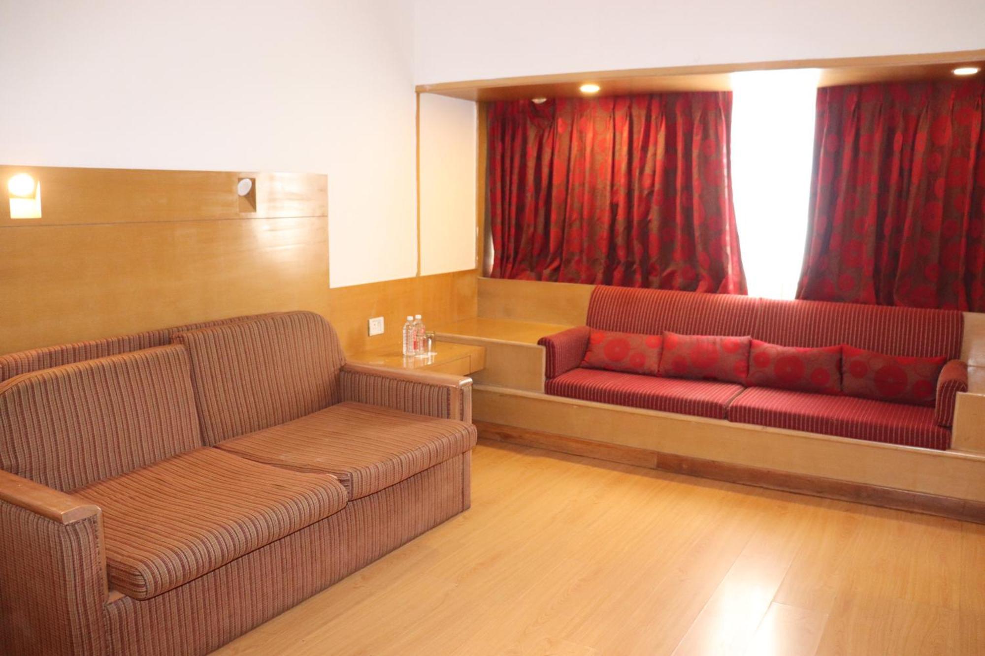 Vits Aurangabad Hotel Buitenkant foto