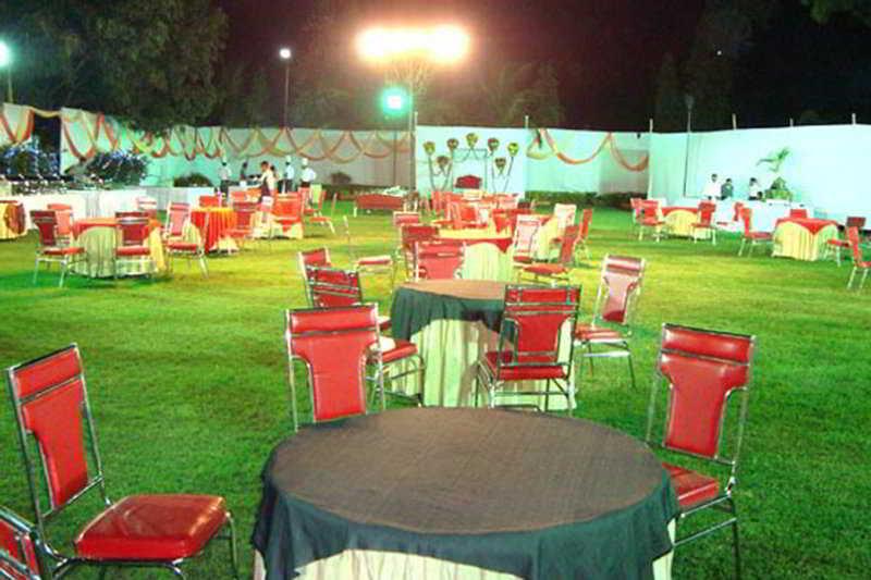 Vits Aurangabad Hotel Buitenkant foto