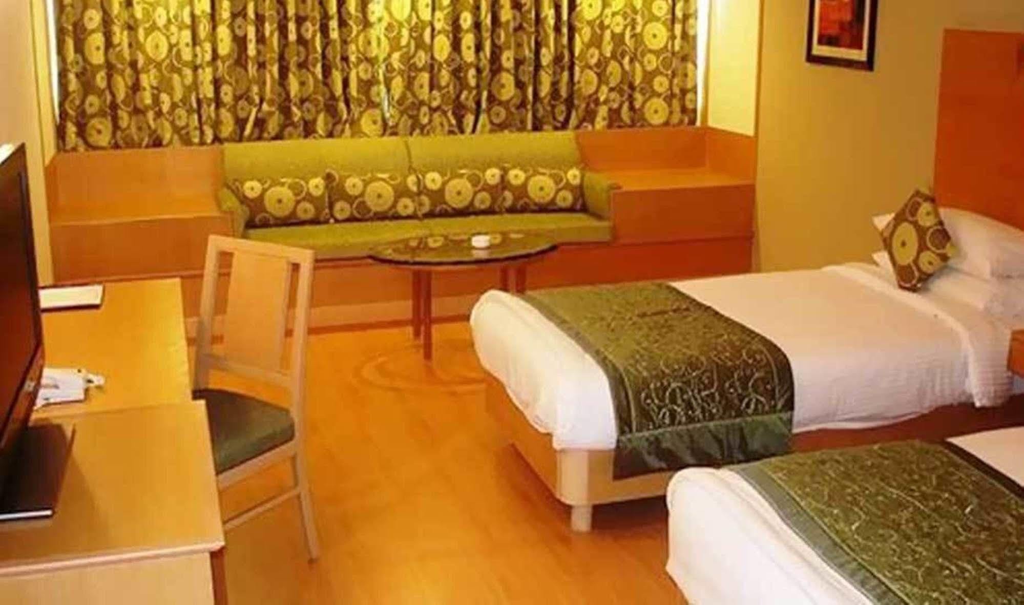 Vits Aurangabad Hotel Buitenkant foto