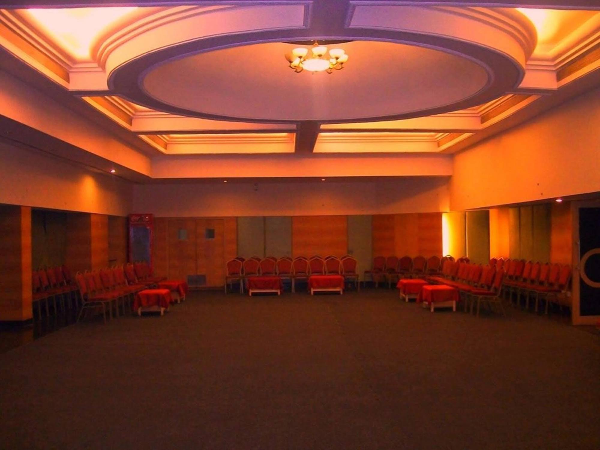Vits Aurangabad Hotel Buitenkant foto