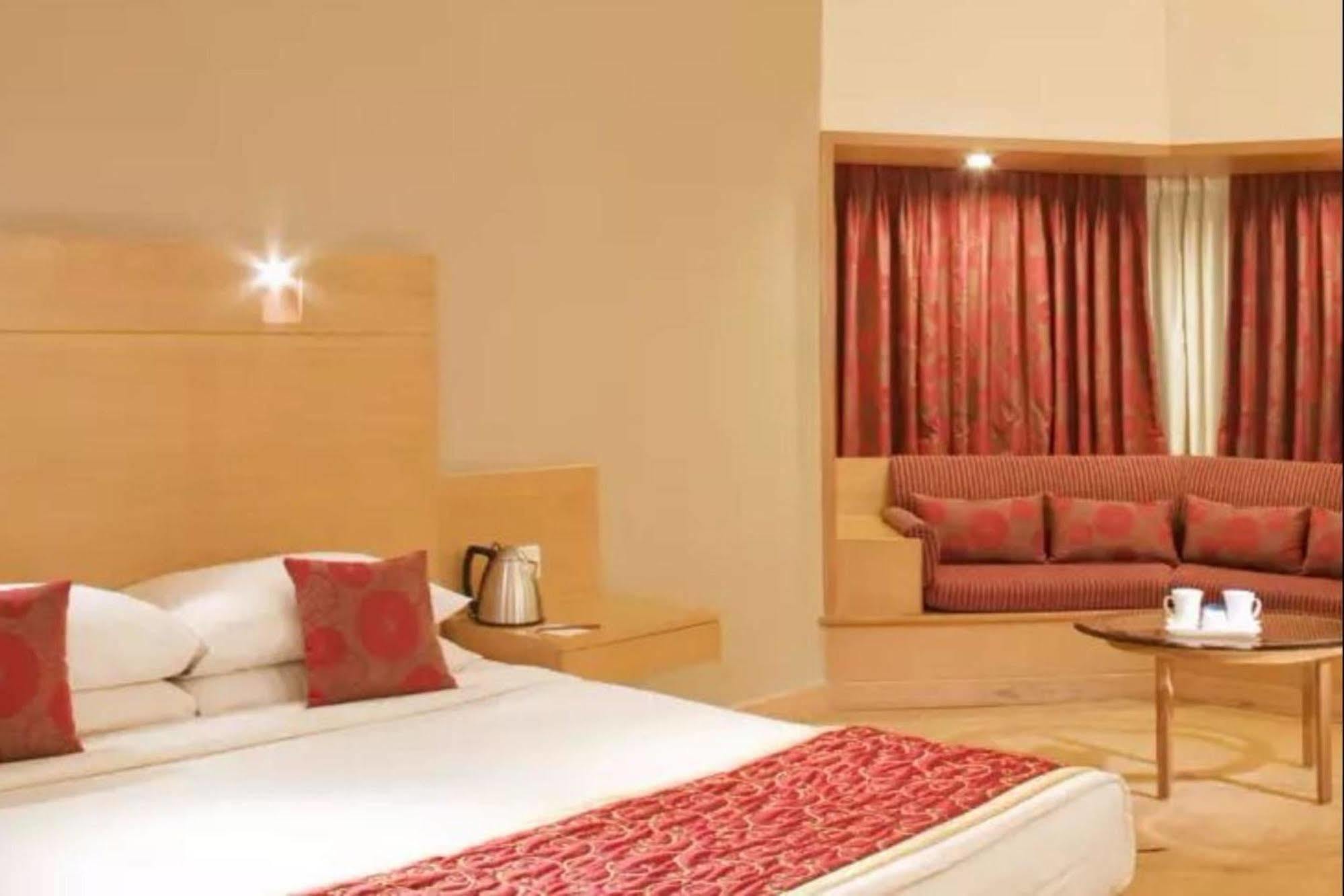 Vits Aurangabad Hotel Buitenkant foto