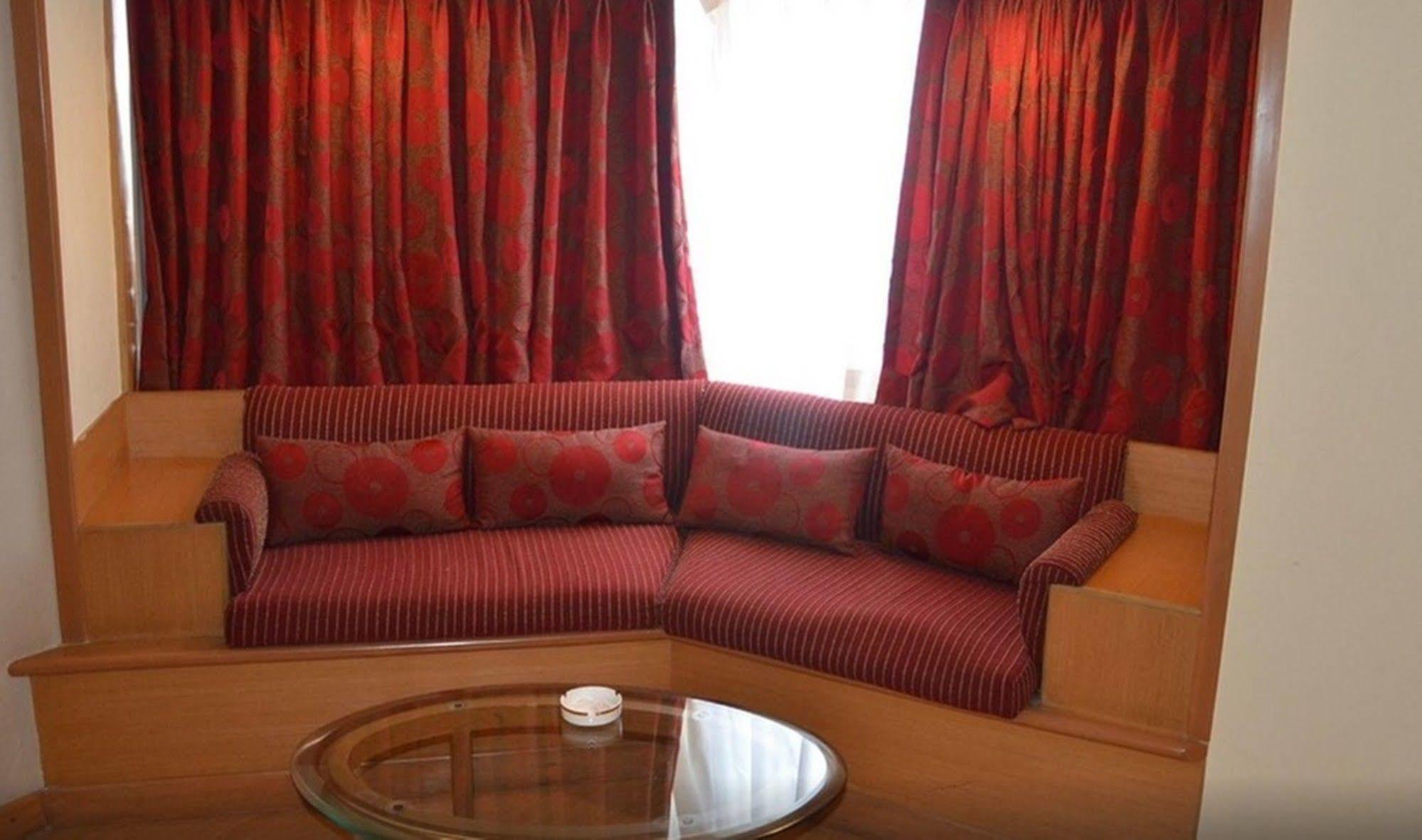 Vits Aurangabad Hotel Buitenkant foto