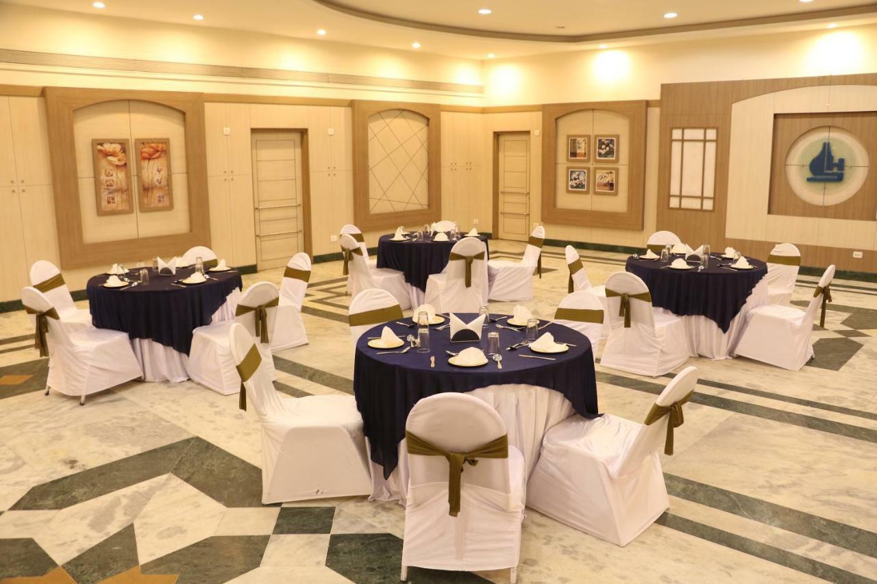 Vits Aurangabad Hotel Buitenkant foto