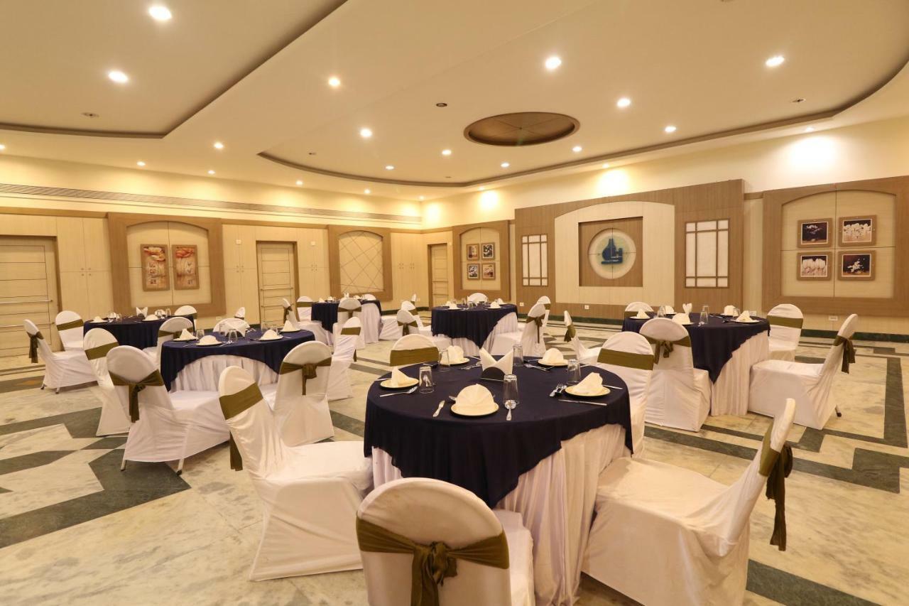 Vits Aurangabad Hotel Buitenkant foto